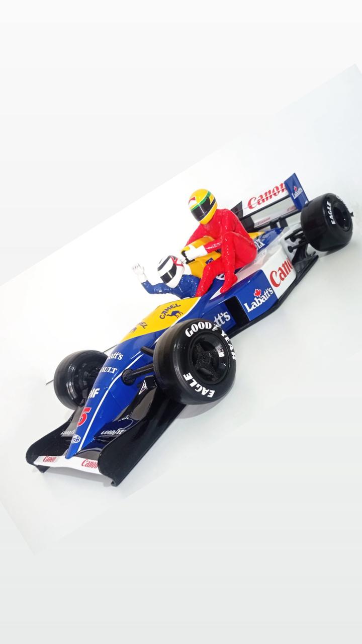 Escultura Colecionável | Cena Ícone de Carona na F1